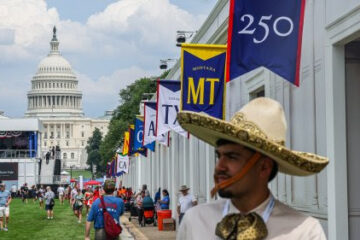 En la Great American State Fair se puede encontrar la caja torácica de un dinosaurio. La unidad es otra cuestión