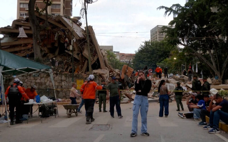 Más de 500 personas han muerto y miles siguen desaparecidas tras el doble terremoto en Venezuela