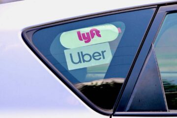 La inteligencia artificial podría estar inflando el precio de tus viajes en Uber y Lyft