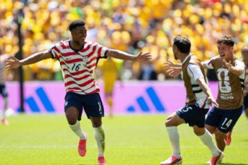 La selección masculina de EE. UU. avanza a la fase de eliminación directa del Mundial tras vencer 2-0 a Australia