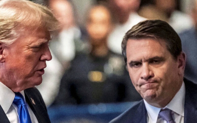 Pam Bondi testifica que Todd Blanche “estaba a cargo” de la “publicación completa” de los archivos de Epstein