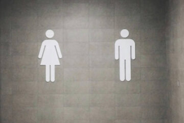 “Pura represalia”: la Comisión Federal de Comercio de EE.UU. demanda a una organización dedicada a la salud de las personas trans