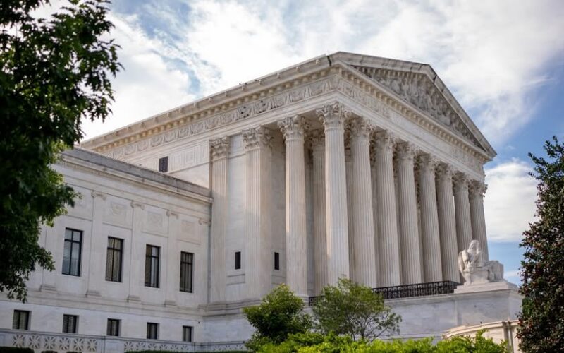 La Corte Suprema dictamina que Trump no puede destituir a la gobernadora de la Reserva Federal, Lisa Cook