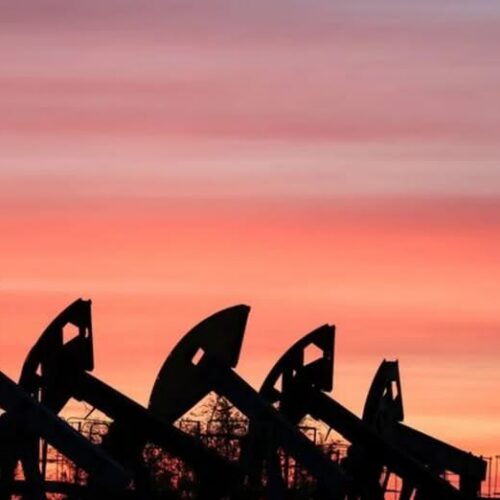 Oil falls    