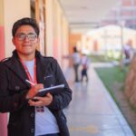 El docente que recuperó el quechua en las aulas