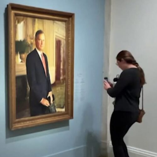 Grupos ciudadanos documentan los textos informativos en museos y parques nacionales ante la presión de Trump