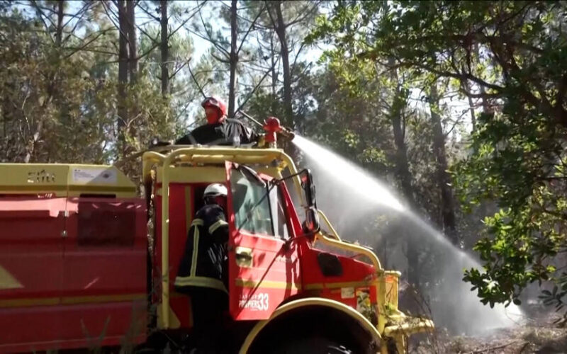 Francia y España hacen todo lo posible para contener los incendios forestales en medio de una ola de calor