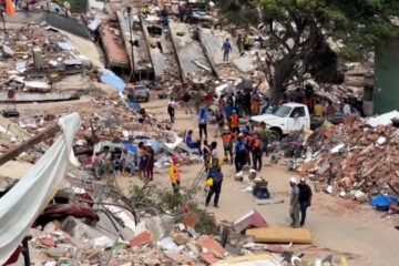 Miles de personas siguen desaparecidas al tiempo que el número de muertes por los terremotos de Venezuela supera las 3.300