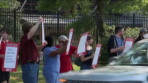 Enfermeras protestan por el cierre de la unidad de posparto en el MedStar Washington Hospital Center