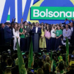 El hijo mayor de Jair Bolsonaro lanza su candidatura para enfrentar a Lula en las próximas elecciones presidenciales de Brasil