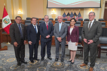 Avanza legislación para fortalecer comercio bilateral entre Perú y EE.UU. con visas E1 y E 2