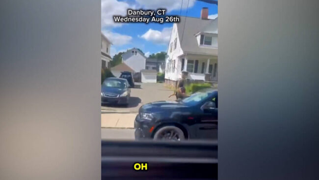 El ICE arresta a padres de familia en paradas de autobús escolar en medio de la campaña de redadas migratorias en Danbury, Connecticut