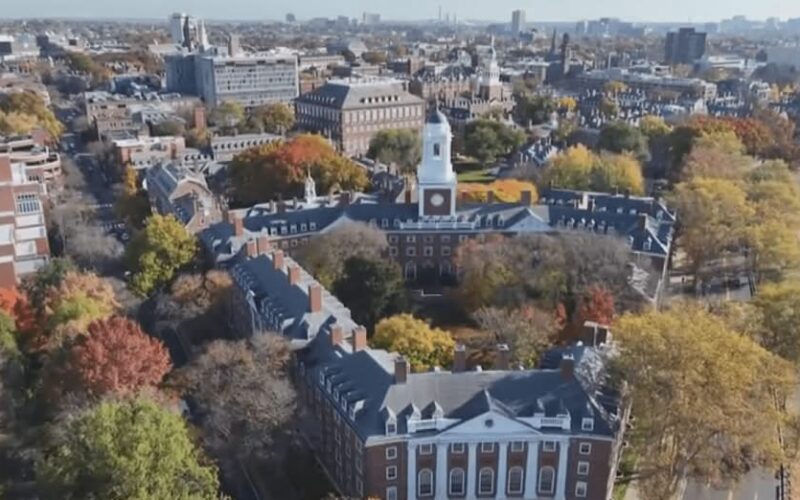 Un juez desestima la demanda de la administración Trump que alegaba antisemitismo en Harvard