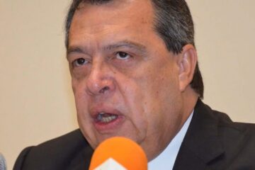 Más de una década después de la desaparición de 43 estudiantes en México, detienen a un exgobernador acusado de encubrimiento
