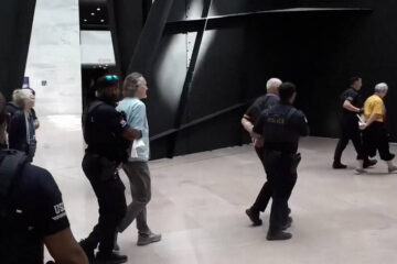 Arrestan a líderes religiosos y activistas que protestaban contra la guerra en Irán