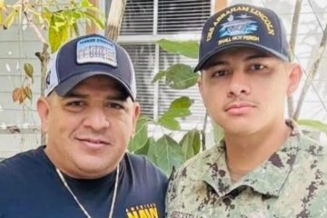 Detienen a padre de un marinero del buque USS Abraham Lincoln