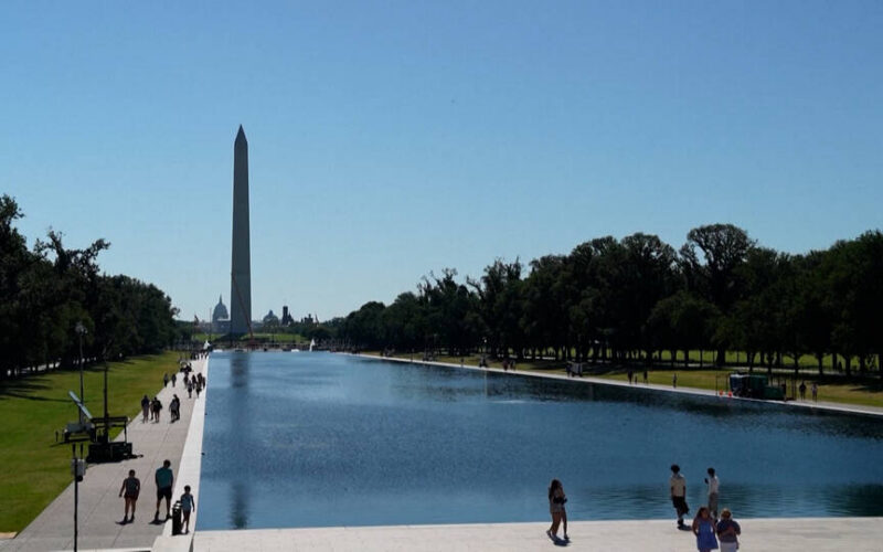 CNN: trasladan a servicios de emergencia de parques nacionales de EE.UU. para que trabajen en los proyectos favoritos de Trump en Washington D.C.