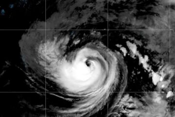 Karina se intensifica rápidamente a huracán de categoría 3 en el Pacífico, lejos de tierra firme, según los meteorólogos