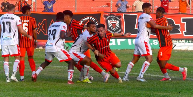 Fútbol salvadoreño: Águila pierde 4-2 ante el benjamín Atlético Balboa