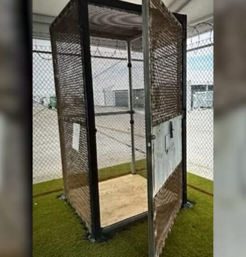 El organismo de control del DHS revela que en «Alligator Alcatraz» se recluía a inmigrantes detenidos en jaulas del tamaño de cabinas telefónicas