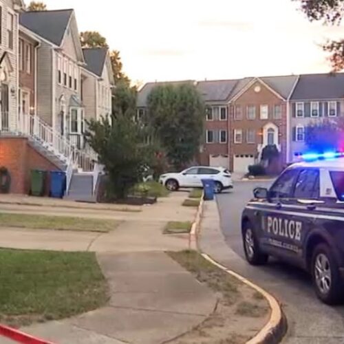 Hombre mata a su esposa y se quita la vida en Centreville mientras sus tres hijos estaban en casa