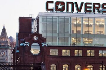 Converse retira un anuncio de zapatillas que, según los críticos, contenía imágenes racistas