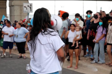 Un agente del ICE dispara y hiere a un conductor venezolano que estaba repartiendo comida a domicilio en Austin, Texas