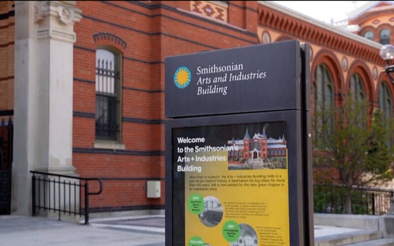 Trump exige que el Instituto Smithsonian instale una colosal estatua de nueve metros de altura de George Washington