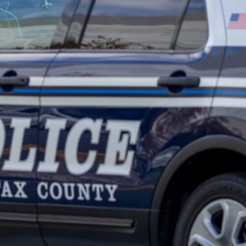 Mujer en silla de ruedas muere atropellada en Virginia