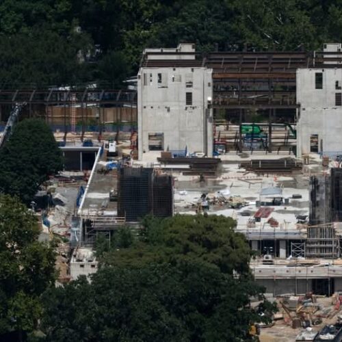 La Corte Suprema permite a la Casa Blanca continuar la construcción del salón de baile de 400 millones de dólares de Trump
