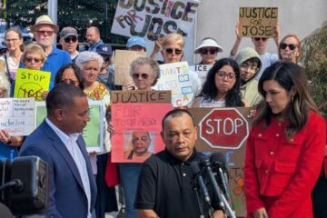 La policía del condado de Arlington inicia una investigación tras la denuncia de un hombre que afirma haber sido golpeado por agentes de ICE