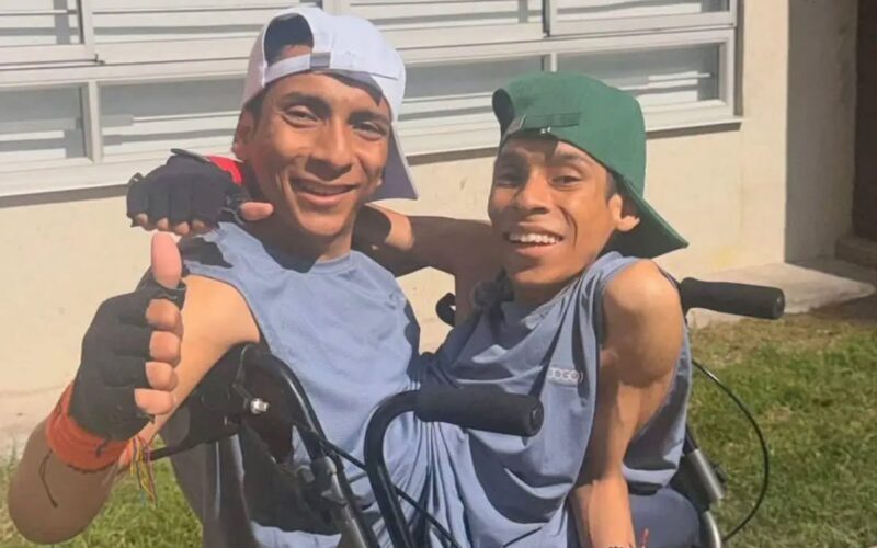Fallecen de un infarto los siameses ecuatorianos José Luis y José Armando Cevallos