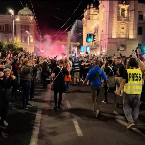 Unas 150.000 personas participan en Serbia en una protesta liderada por estudiantes en vísperas de las elecciones del domingo