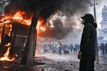Macron arremete contra las afirmaciones «estúpidas» de Trump y otros que culpan a los migrantes musulmanes de los disturbios en Francia