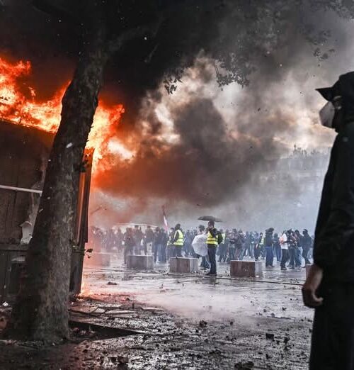 Macron arremete contra las afirmaciones «estúpidas» de Trump y otros que culpan a los migrantes musulmanes de los disturbios en Francia