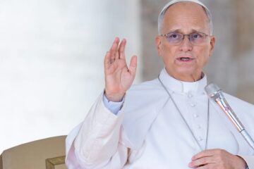 El Papa afirma que «no existe tal cosa como una guerra santa» en un mensaje dirigido a líderes religiosos