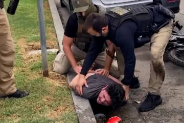 Agentes del ICE detienen violentamente a un ciudadano estadounidense en California