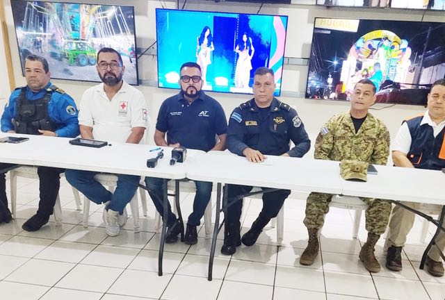 Ajustan preparativos para dar inicio a las fiestas patronales de San Miguel